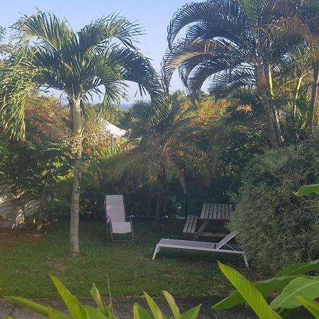 Studio Moderne Climatise Avec Jardin, Plage A Pied Le Diamant Bagian luar foto