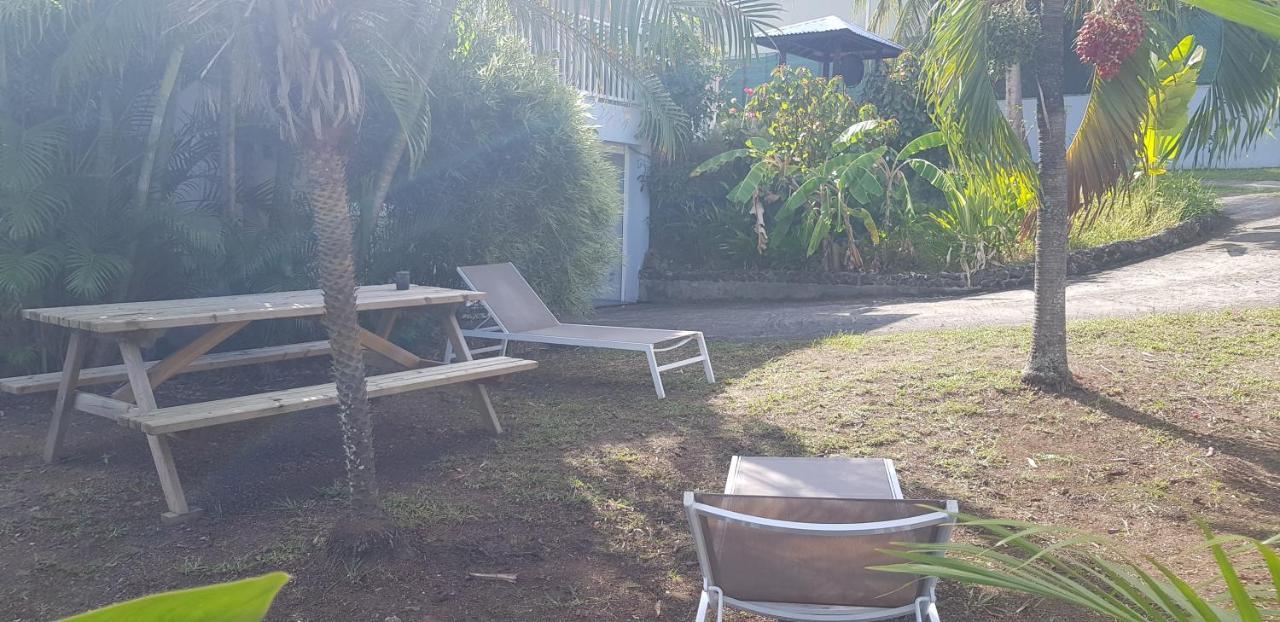 Studio Moderne Climatise Avec Jardin, Plage A Pied Le Diamant Bagian luar foto
